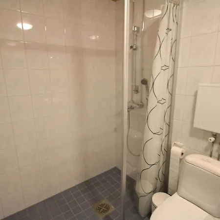 Apartment Convenient For 2 In Vuosaari